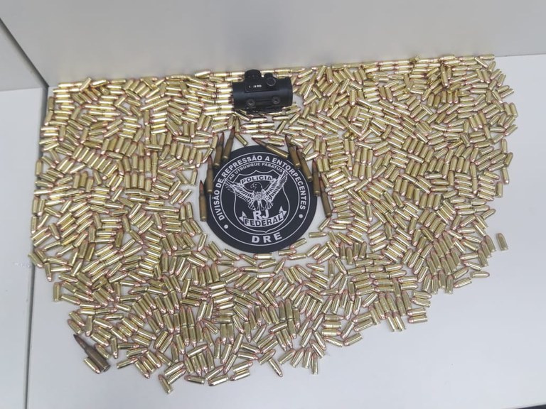 apreensão munições RJ.jpg
