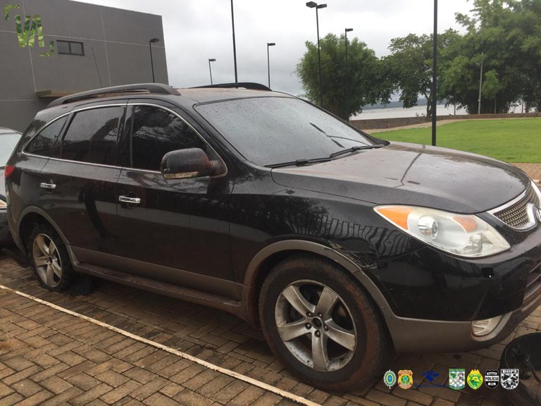 apreensão cigarros e veículos Guaíra PR 3.jfif