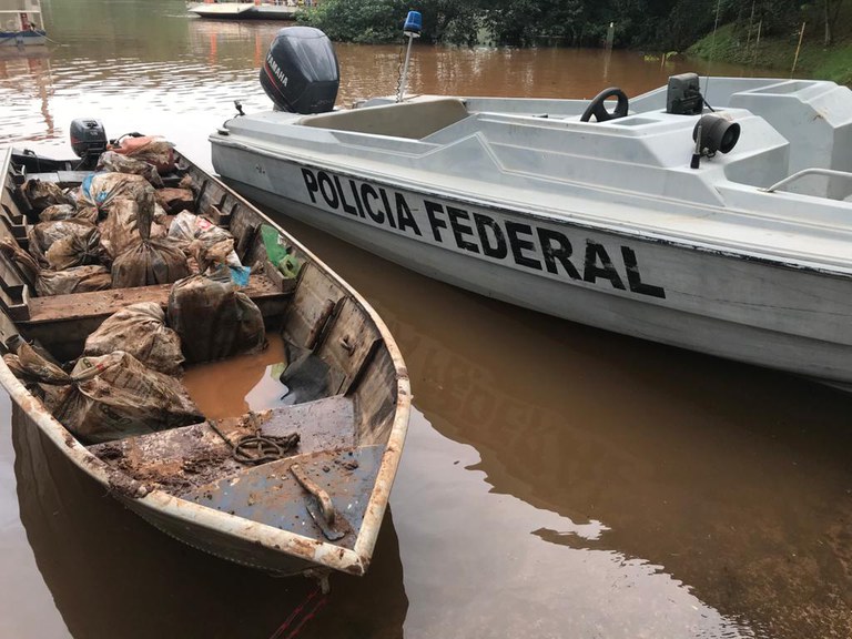 apreensão barco Foz.jfif