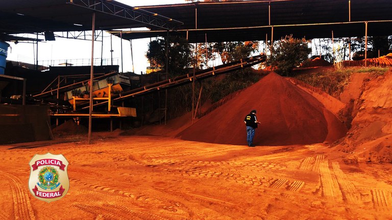 Operação Buraco na Pista MG 4.jpg