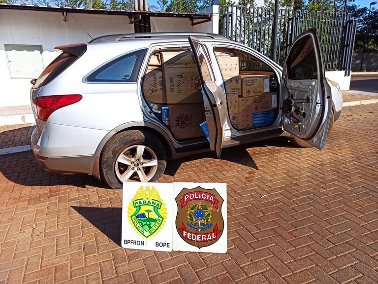 veículo apreendido em Guaíra.jpg