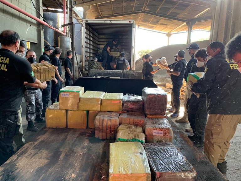 incineração de drogas PR.jpg