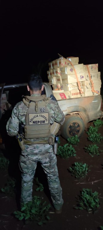 apreensão cigarro domingo guaira 3.jpg