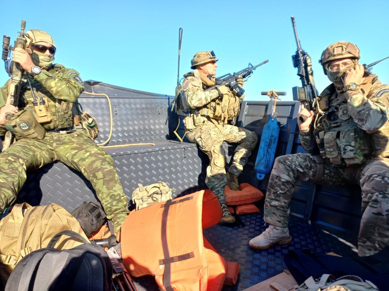 destruição de portos clandestinos guaíra pr 2.jpg