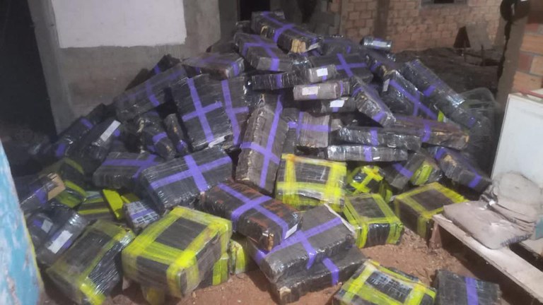 maconha ton apreendida foz 3.jpg