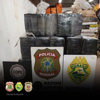 PF e forças estaduais prendem motorista transportando fardos de maconha em Foz do Iguaçu/PR