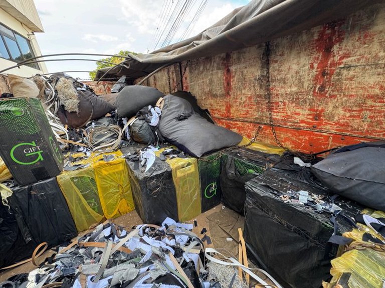 WhatsApp Image 2025-11-28 at 20.00.55 (1).jpeg