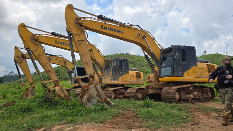 WhatsApp Image 2025-11-07 at 15.20.05 (1).jpeg