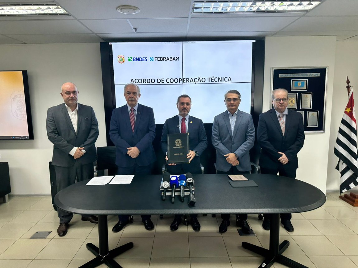 O acordo reforça a atuação integrada entre instituições públicas e o setor financeiro no enfrentamento a ilícitos de alta complexidade e alcance transnacional.