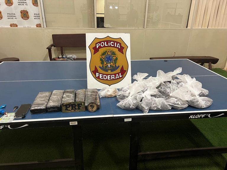 PF e PRF capturam homem com cerca de 8 kg de entorpecentes em Rio das Ostras/RJ