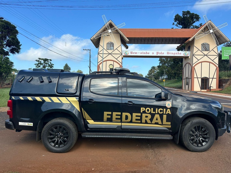PF fiscaliza empresa suspeita de atuar irregularmente na segurança privada no oeste do Paraná
