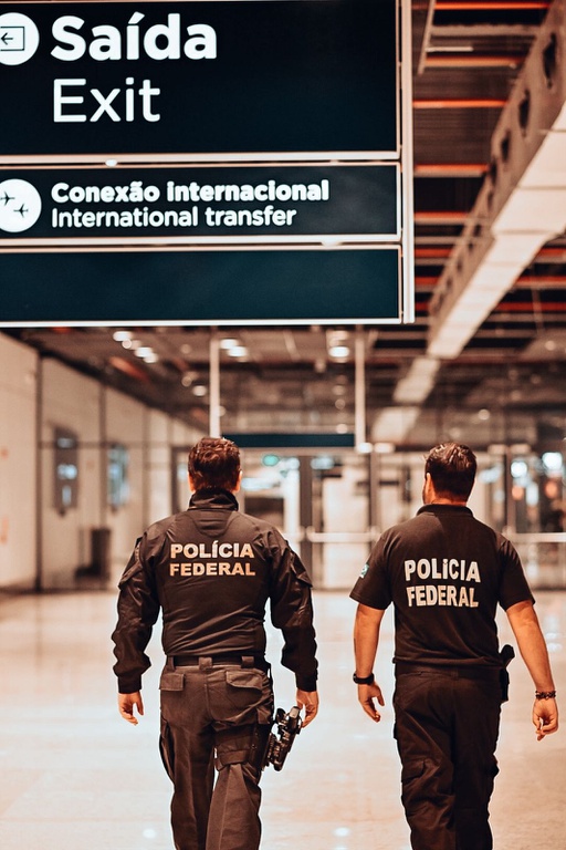 PF prende chinês por uso de documento falso no Aeroporto Santos Dumont