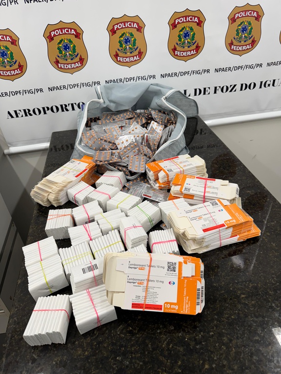 PF prende três pessoas por uso de documentos falsos no Aeroporto de Foz do Iguaçu/PR