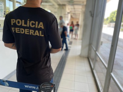 PF prende homem foragido por furto qualificado, no Aeroporto do Galeão