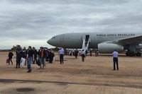 Plane carrying 30 repatriated citizens from Gaza lands in Brasília