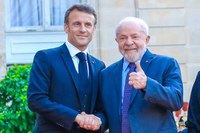 President Lula receives President of France Emmanuel Macron