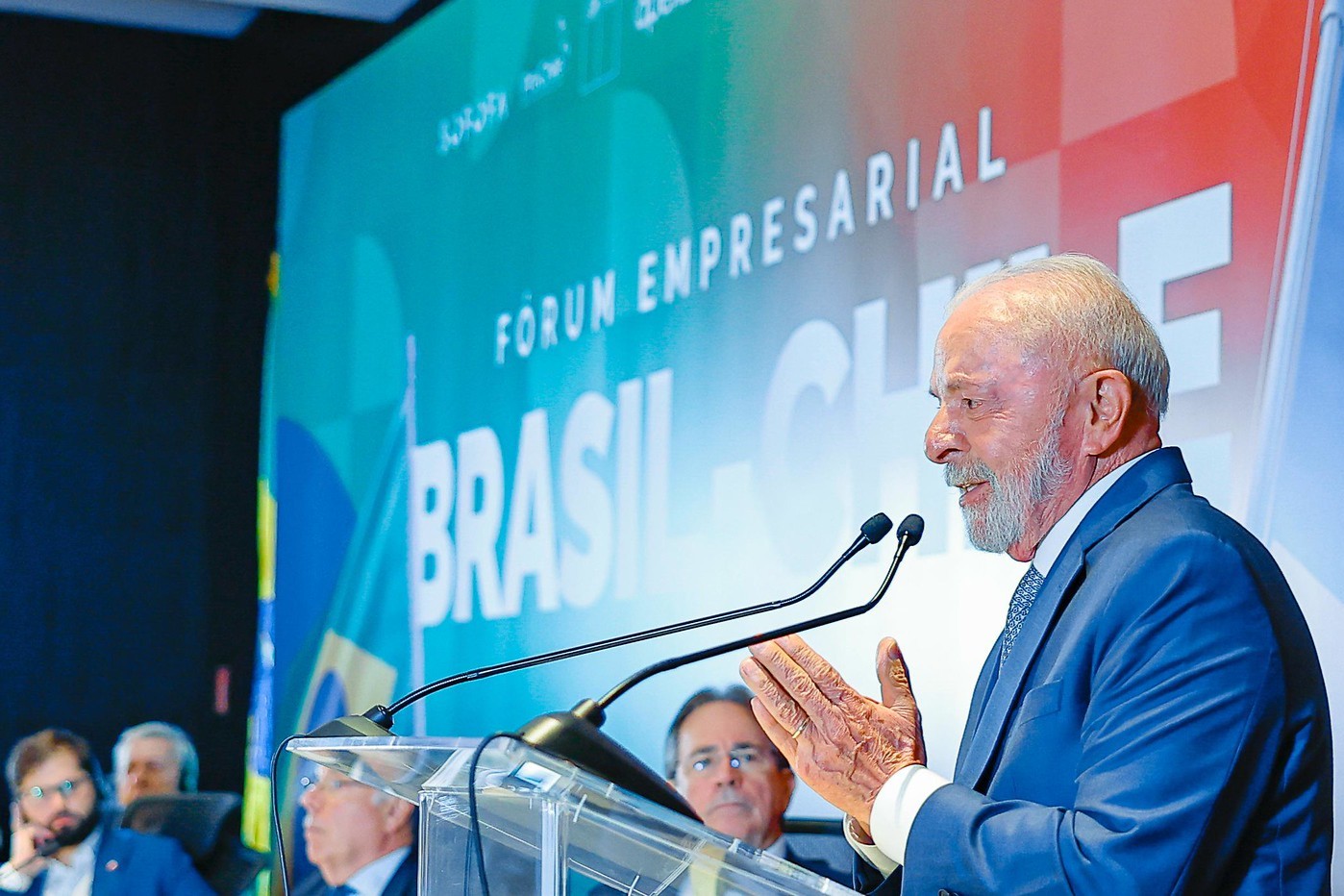 “O bom negócio é aquele em que os dois países ganham”, diz Lula no Fórum Empresarial Chile-Brasil em Brasília