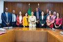 Ministros e Ministras do Brasil e da França, durante cerimônia de assinatura de atoS, no Palácio do Planalto
