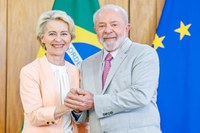 Lula y la presidenta de la Comisión Europea hablan sobre el medio ambiente y acuerdo comercial en Brasilia
