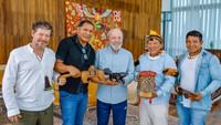 El presidente Lula recibe a los líderes del Xingu