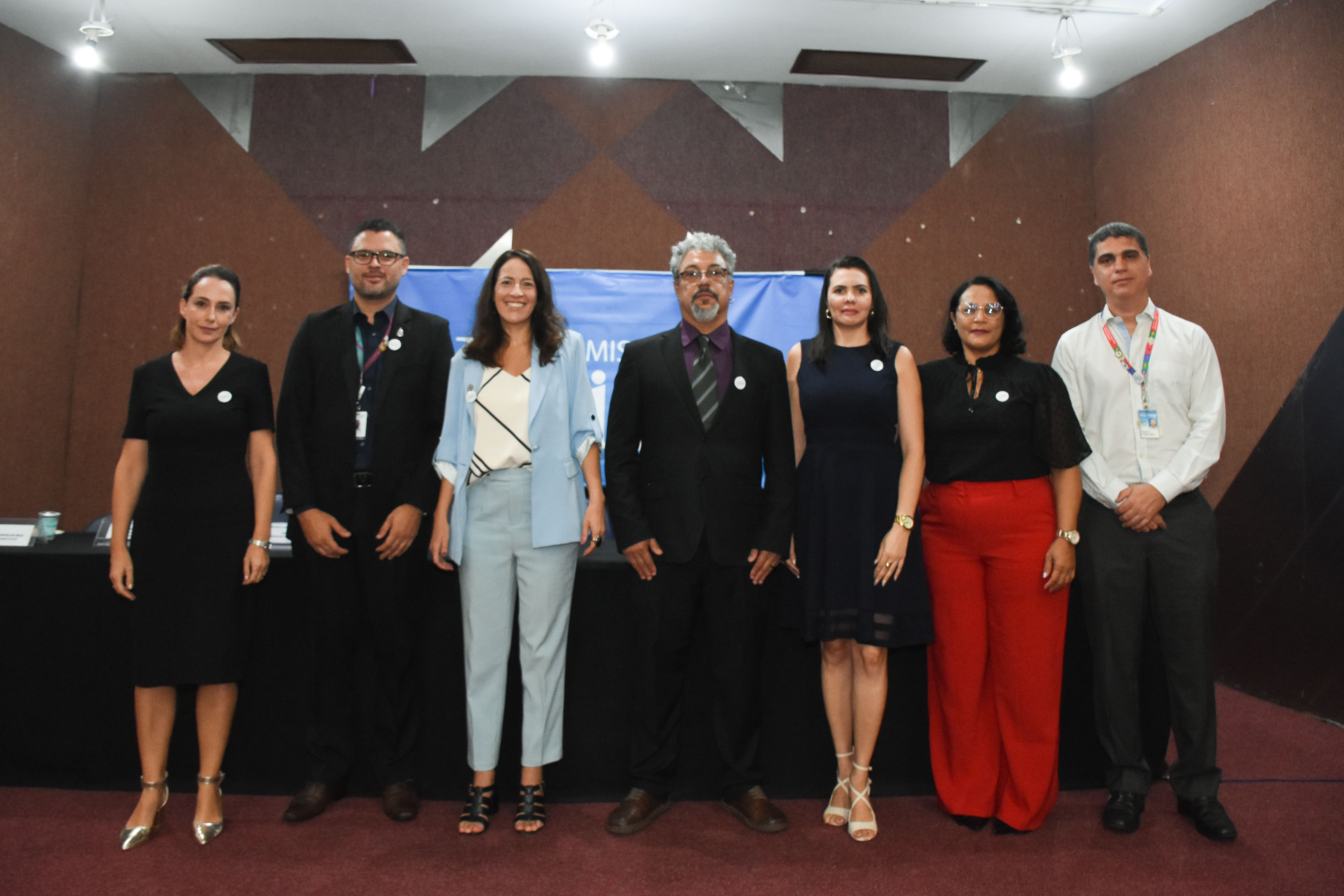 Conselheira Caroline Proner e membros da CERJ