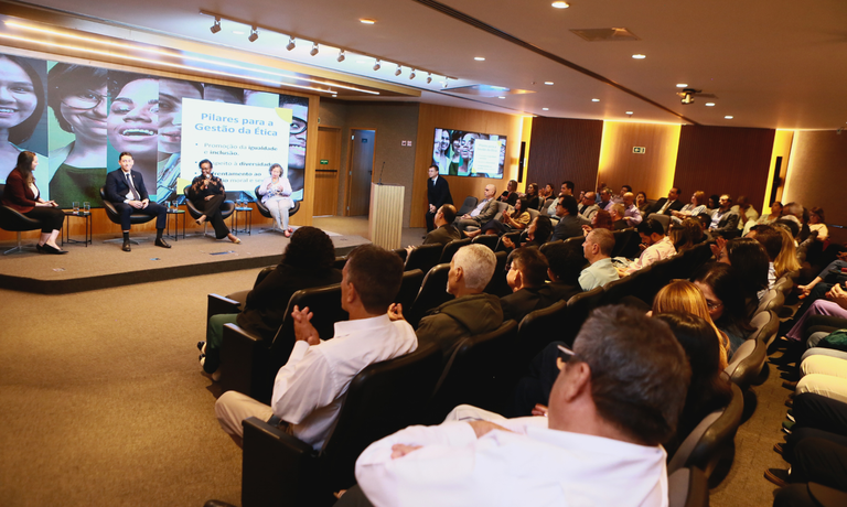 202508 - Lançamento Código de Ética do MME.png