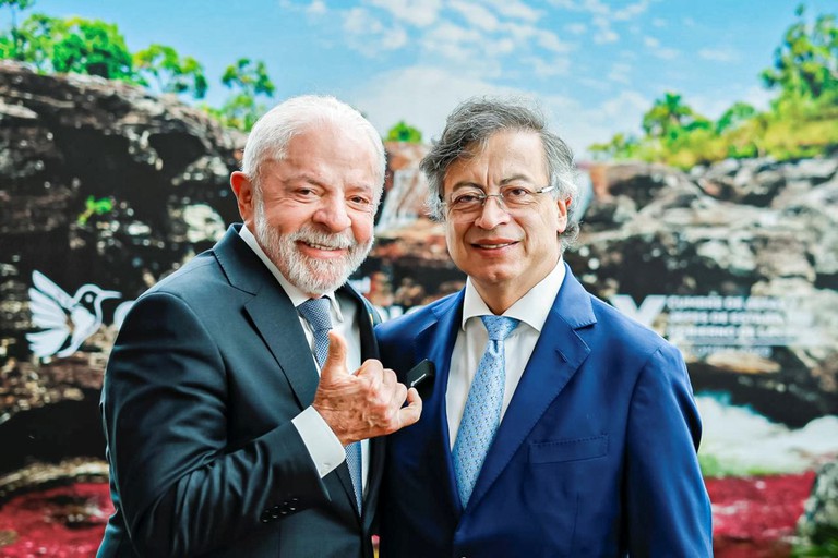 Lula e Petro.jpg