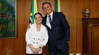 Regina Duarte é recebida pelo presidente Bolsonaro no Palácio do Planalto
