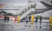 Brasileiros repatriados recebem boas-vindas de Presidente Jair Bolsonaro
