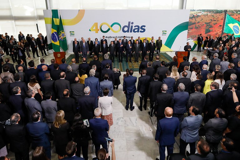 Bolsonaro e ministros fazem balanço dos 400 dias de governo