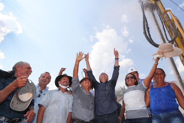 Presidente Jair Bolsonaro participa de entregas de obras e escrituras em Ipanguaçu (RN)