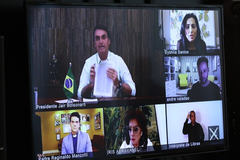 Presidente Bolsonaro se reúne com líderes religiosos em celebração de Páscoa