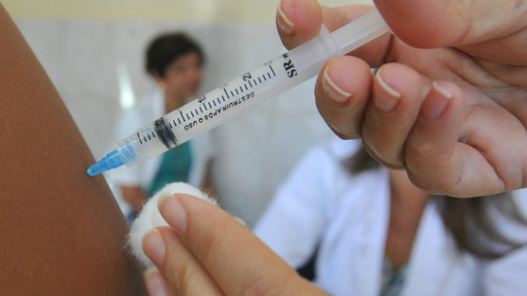 Presidente edita MP para acelerar o processo de vacinação contra a Covid-19