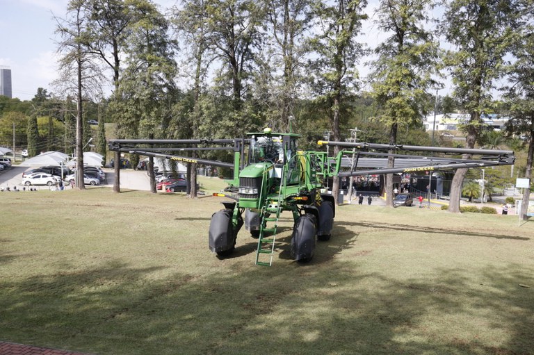 Presidente participa de inauguração de campus conectado com 5G