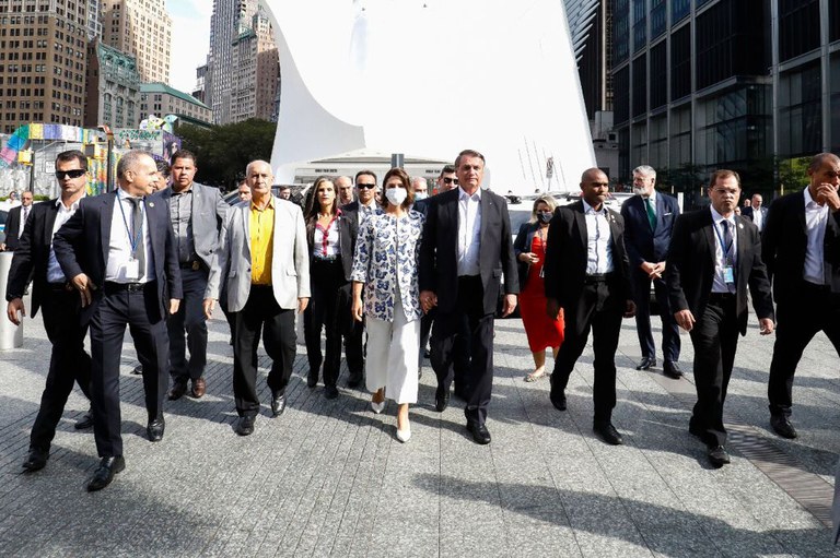 Presidente Jair Bolsonaro visita Memorial e Museu Nacional do 11 de Setembro