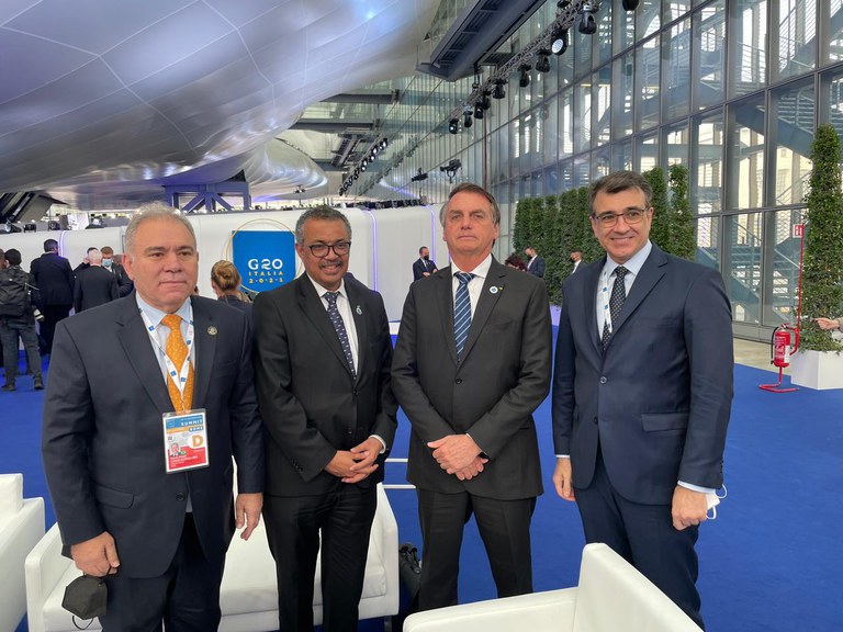 Brasil pode se tornar potência na produção de vacinas Covid-19 e ajudar o mundo