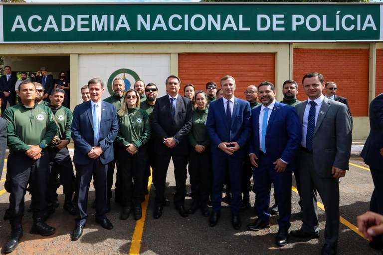 Presidente Jair Bolsonaro participa de encerramento de formação da Polícia Federal