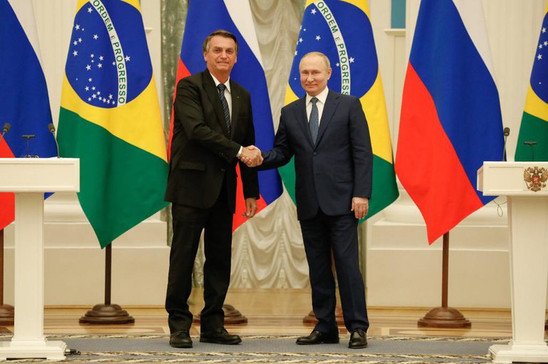 Na Rússia, o Presidente Jair Bolsonaro tem reunião com Vladimir Putin e trata de temas de interesse dos dois países