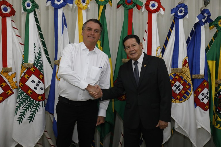 Presidente Jair Bolsonaro embarca em visita oficial à Rússia
