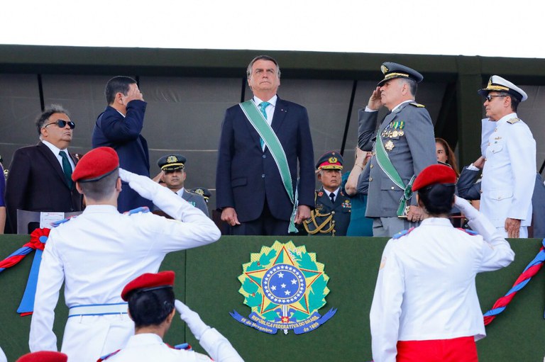 Presidente da República Jair Bolsonaro participa de comemoração do Dia do Exército Brasileiro