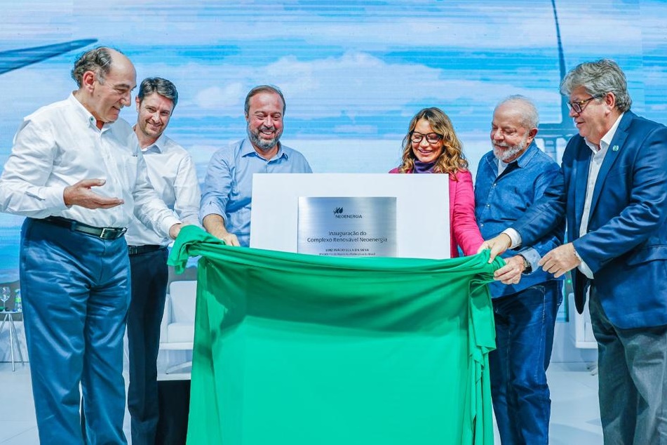 Anúncio foi feito durante visita do presidente Lula a complexo renovável na Paraíba, que combina tecnologias eólica e solar e responde por 30% da capacidade de geração de energia do Estado