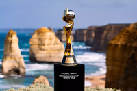 Taça da Copa do Mundo de Futebol Feminino é apresentada no Palácio da Alvorada
