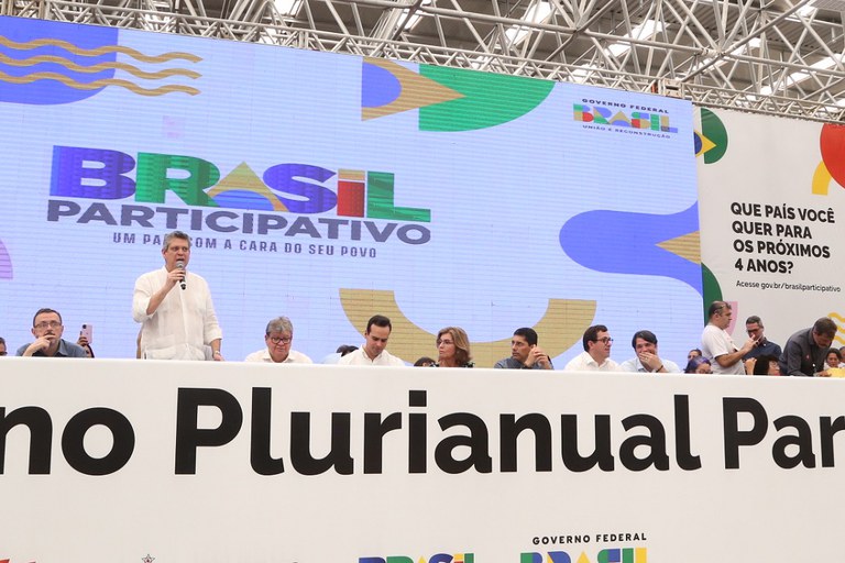 Ministro da Secretaria-Geral da Presidência, Márcio Macêdo, em plenária do PPA da Paraíba