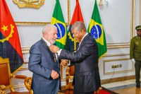Em Luanda, presidente reforça empenho na luta contra a desigualdade