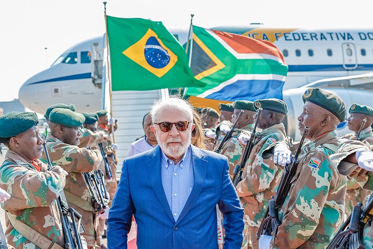 Lula tem compromissos em três países africanos — Planalto