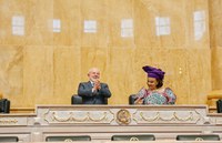 Na Assembleia Nacional de Angola, Lula defende nova agenda de investimentos com o país africano