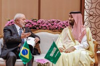 Em encontro com o presidente Lula, príncipe herdeiro da Arábia Saudita aponta interesse do país em investir no Brasil