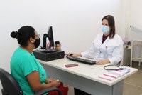 Presidente sanciona lei que garante acompanhante à mulher em atendimentos médicos