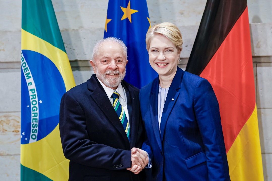 Presidente brasileiro discutiu oportunidades em setores como bioenergia e possibilidade de estreitar relações diretas de negócios entre governadores de regiões alemãs e o Brasil