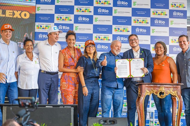 IFRJ no Complexo do Alemão.jpg